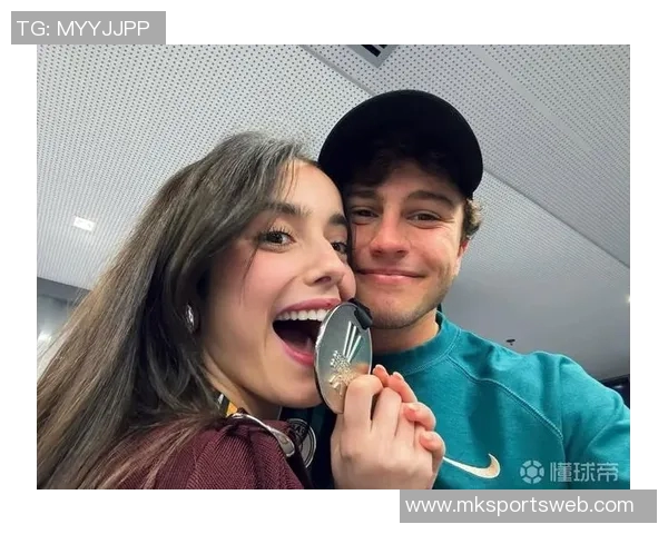 内维斯女友分享巴黎时装周精彩瞬间感受城市每个角落的魔力与魅力