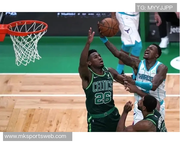 奇才主帅称米德尔顿与CJ经历丰富年轻球员应向他们学习成长