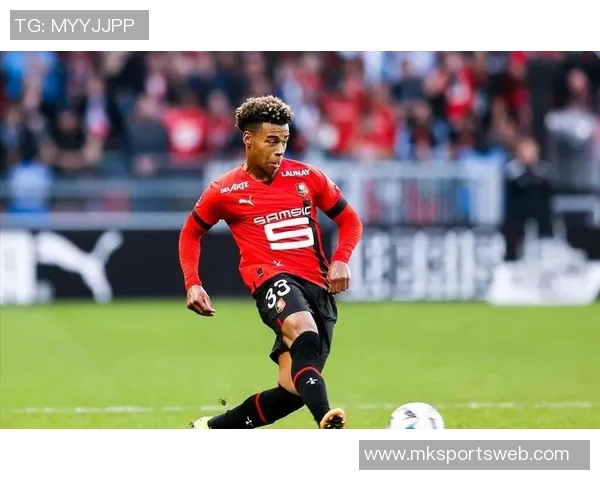 斯基拉透露巴黎与杜埃续约至2030年并大幅提升薪资待遇 斯基拉透露巴黎与杜埃续约至2030年并大幅提升薪资待遇