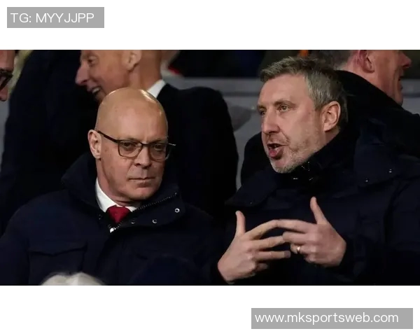 记者评论拉爵对阿莫林的三年承诺荒谬昨年九月无人支持滕帅下课