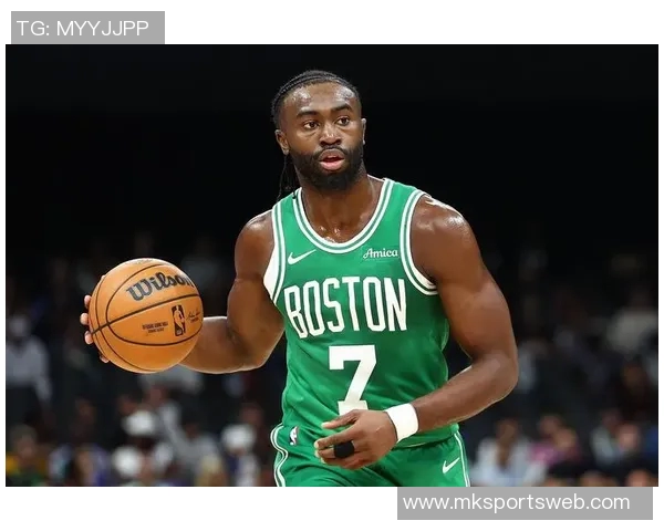 史蒂文斯赞杰伦布朗领导力出色强调球队需持续专注提升自我