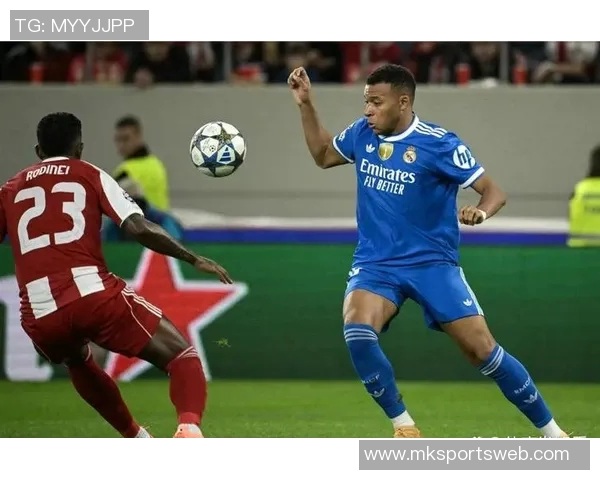 姆巴佩如风般迅捷连过数人一条龙破门展现超凡实力