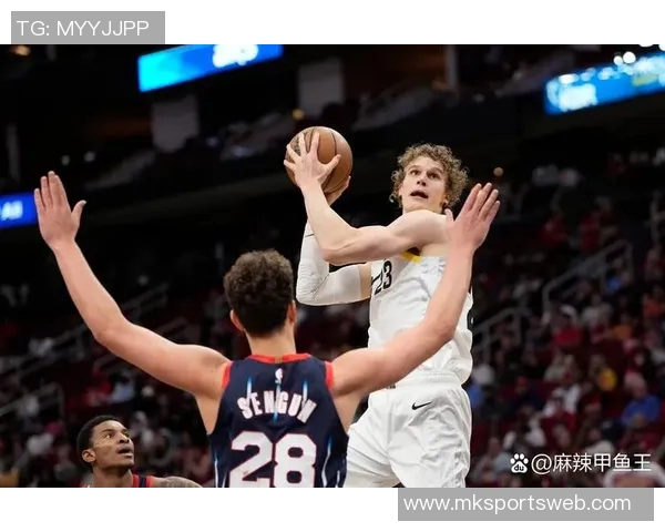 班凯罗外线状态低迷22投10中仅得25分8篮板并送出5次失误