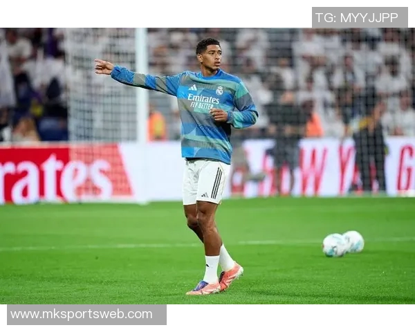 贝林回归虽不完美但奠定基础三后卫战术尚需磨合提升 贝林回归虽不完美但奠定基础三后卫战术尚需磨合提升