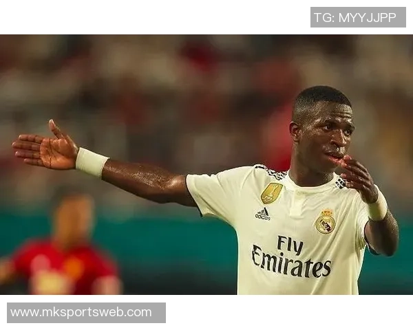 埃尔切主帅直言维尼修斯犯规明显非正常比赛对抗行为引发争议