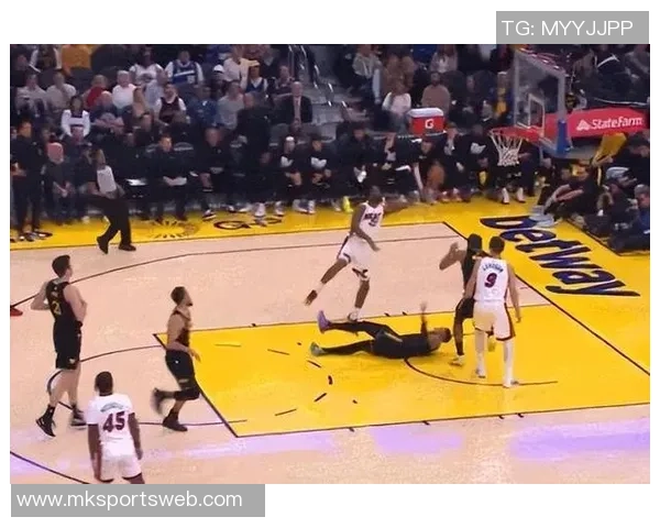 维金斯表现不佳18投仅中6仅得15分7篮板3助攻负值创队内最低纪录