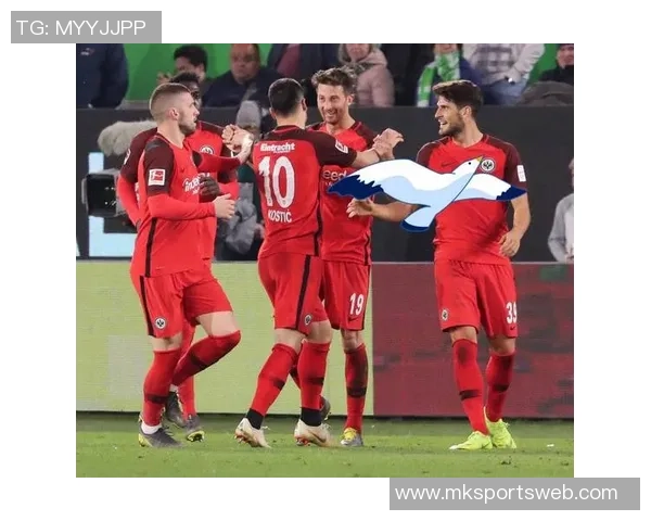 德甲分析：柏林联合在客场挑战中成功全身而退的战术解析