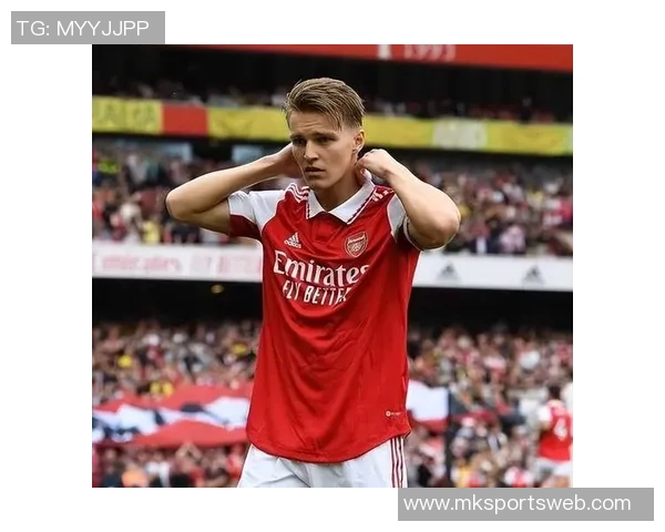 阿森纳庆祝厄德高27岁生日出战211场贡献41球40助